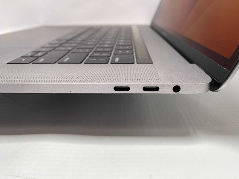 2017 MacBook Pro 15-inch TouchBar Intel i7 CPU 16GB RAM & 500GB Storage READ  -