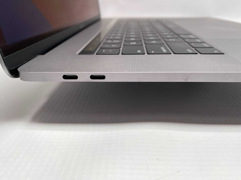 2017 MacBook Pro 15-inch TouchBar with Intel i7 CPU 16GB RAM & 500GB READ  -
