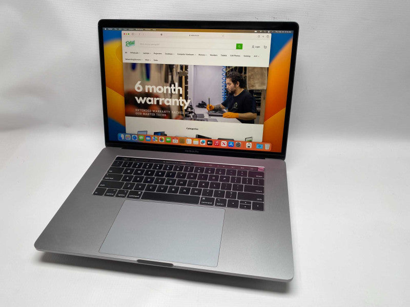 2018 Macbook Pro 15-inch TouchBar with Intel i7 CPU 16GB RAM & 500GB READ  -