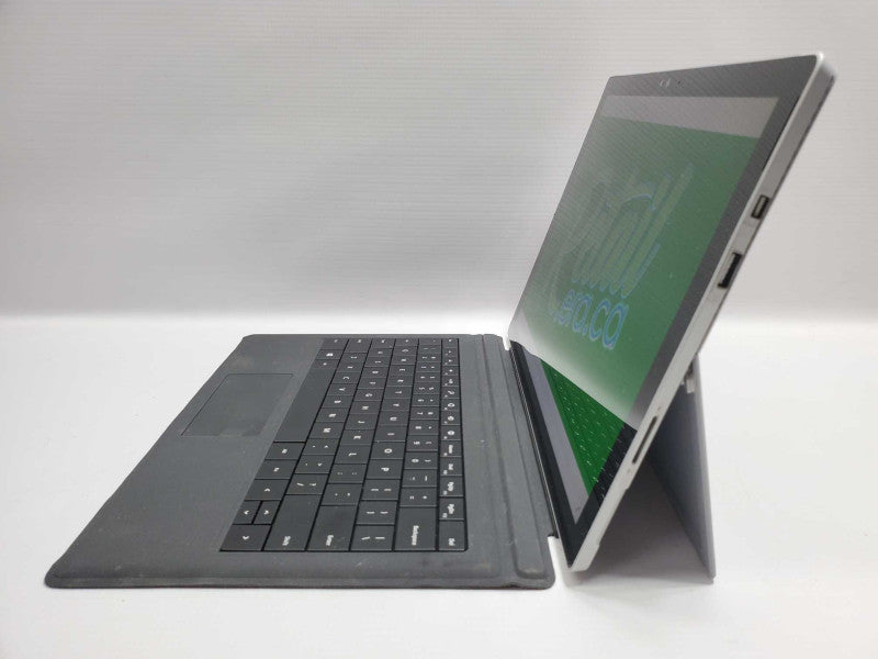 Microsoft Surface Pro 4 (1724) i5-6300U 8GB RAM 256GB Storage |