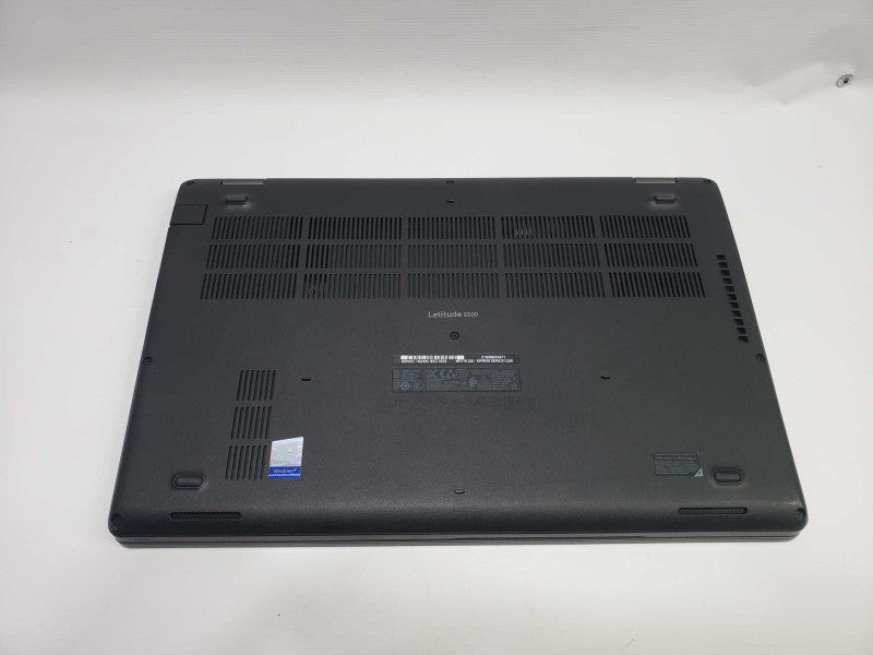 Dell Latitude 5500 i7-8665U 1.9GHz 16GB RAM 256GB M.2 SSD )