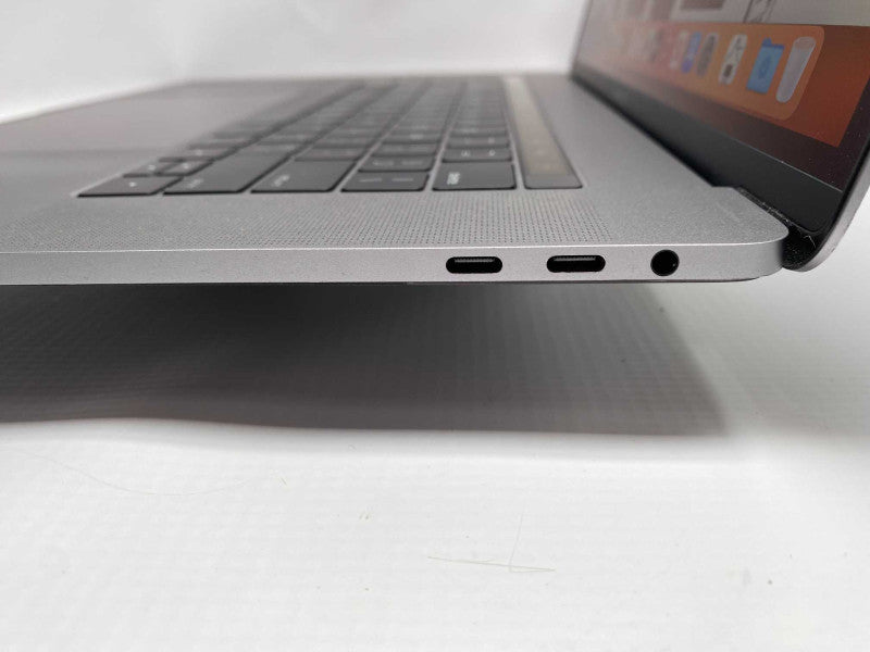 MacBook Pro 15-inch 2017 TouchBar with Intel i7 CPU 16GB RAM & 500GB Storage READ  -