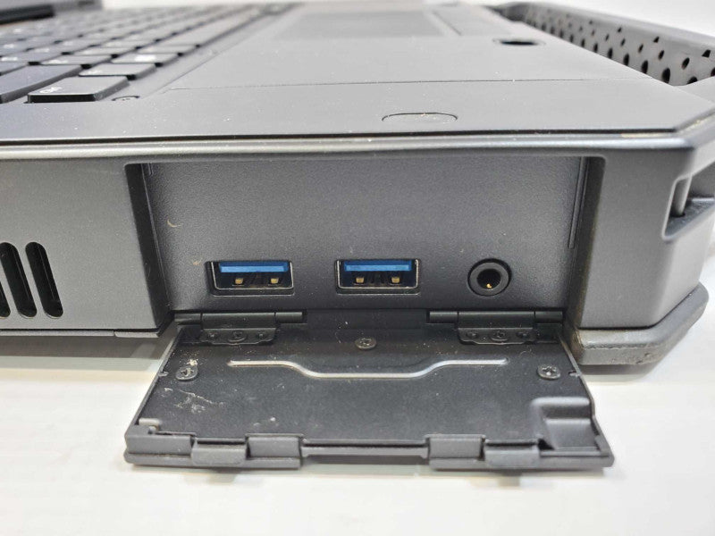 Dell Latitude 5424 Rugged 14\\" Core i5-8350U @ 1.7GHz 16GB DDR4 250GB SSD NVME (
