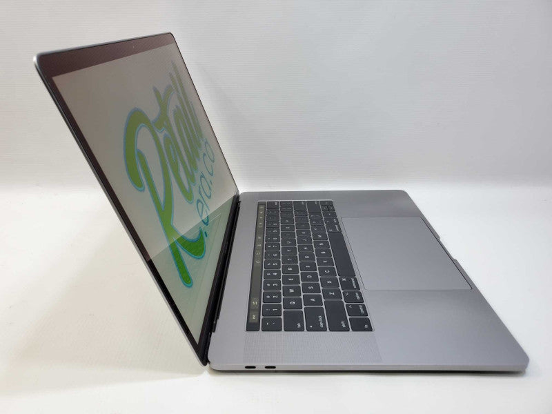 Macbook Pro 2017 15\\" Core i7-7820HQ @ 2.9GHz 16GB DDR3 500GB SSD Radeon Pro 560 4GB (