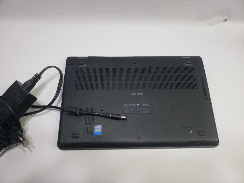 Dell Latitude 5300 Laptop 13.3\\" i5-8365U 8 GB RAM 250 GB SSD )