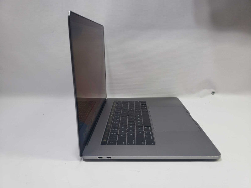 MacBook Pro 2017 15\\" Core i7 7820HQ 2.9GHZ, 16GB, 512GB  )