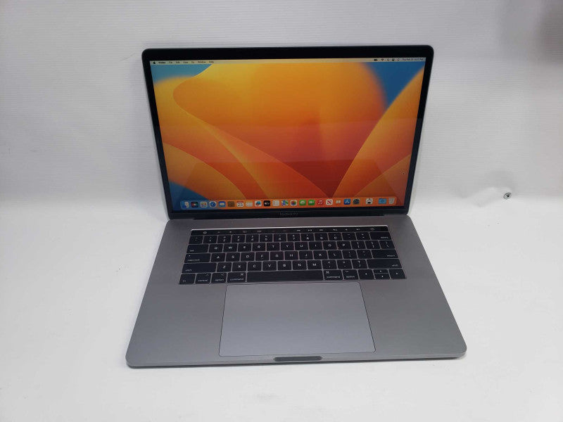 MacBook Pro 2017 15\\" Core i7 7820HQ 2.9GHZ 16GB RAM 512GB SSD  )