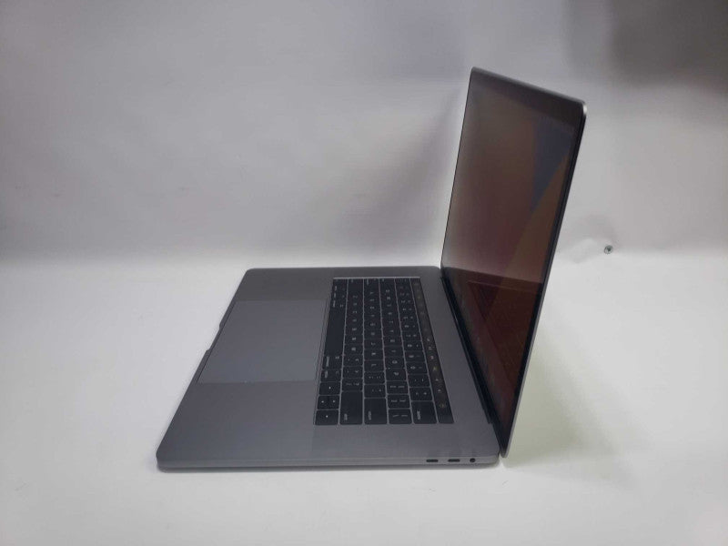 MacBook Pro 2017 15\\" Core i7 7820HQ 2.9GHZ 16GB RAM 512GB SSD  )