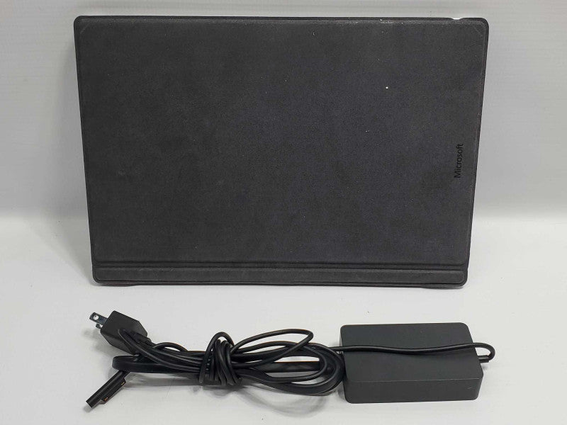 Microsoft Surface Pro 3 (1631) i7-4650U 8GB RAM 256GB Storage |