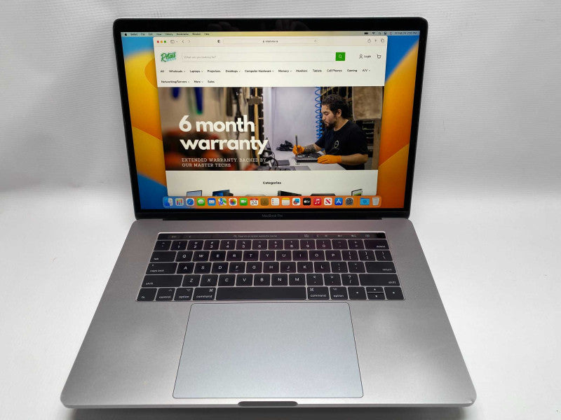 2017 MacBook Pro 15-inch with i7 CPU 16GB RAM & 500GB storage READ  -