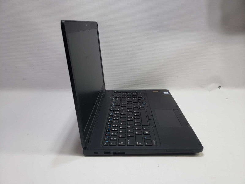 Dell Latitude 5580 i7-7820HQ | 8GB RAM | 256GB SSD | GeForce 940MX *READ* )