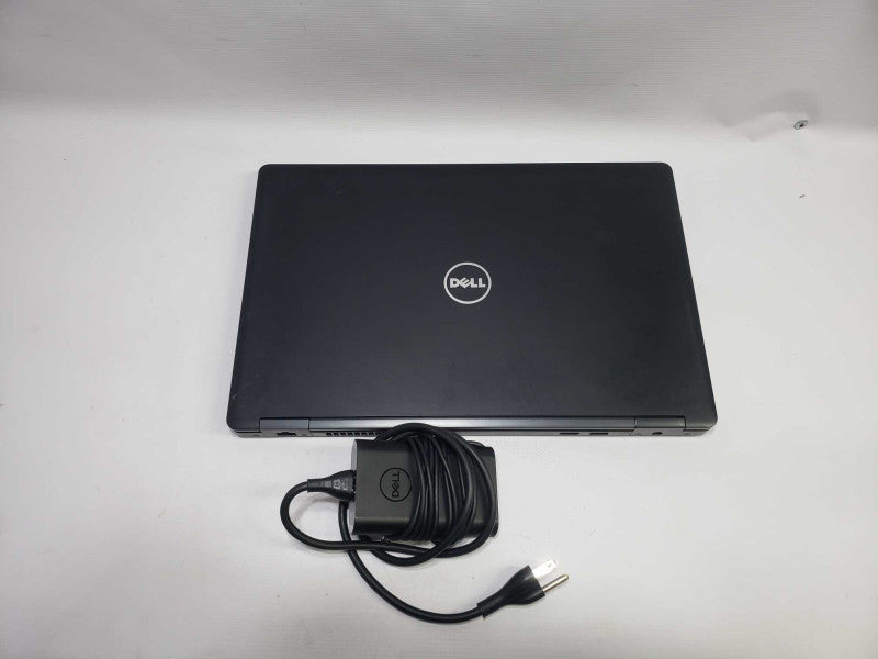 Dell Latitude 5580 i7-7820HQ | 8GB RAM | 256GB SSD | GeForce 940MX *READ* )