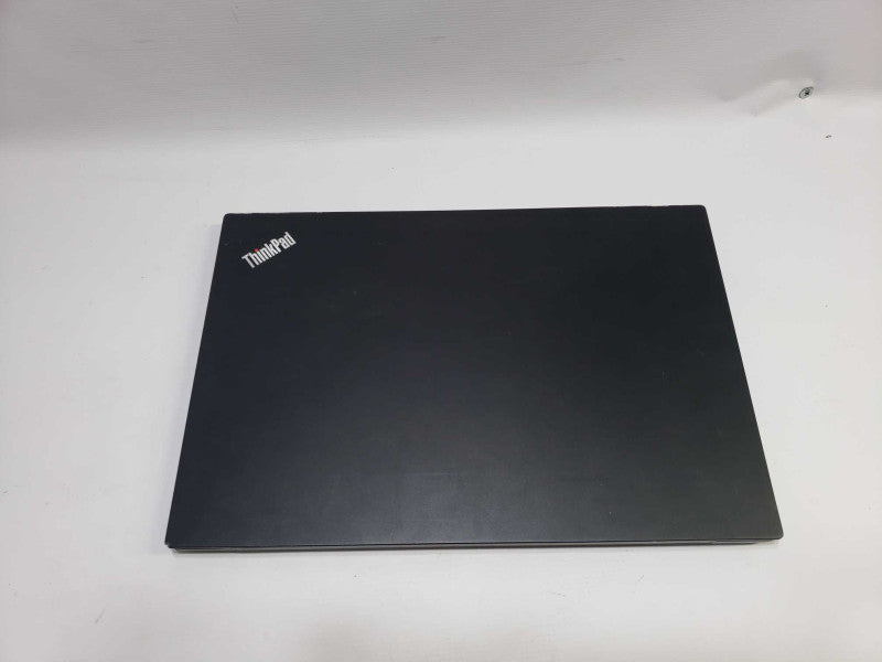 Lenovo ThinkPad E580 i7-8550U @ 1.80GHz 8GB RAM 256GB M.2 SSD *READ* )