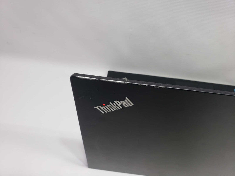 Lenovo ThinkPad E580 i7-8550U @ 1.80GHz 8GB RAM 256GB M.2 SSD *READ* )