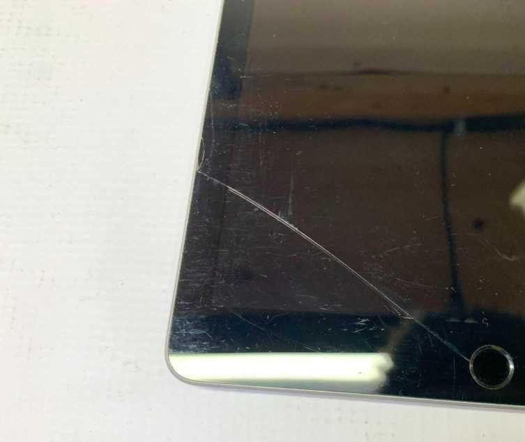 Apple iPad 6th Generation 128Gb Gray Wifi & Cellular Unlocked A1954, READ* ~