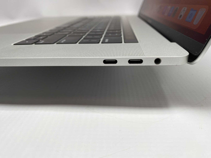 2018 MacBook Pro 15-inch TouchBar with Intel i7 CPU 16GB RAM & 500GB Storage  -