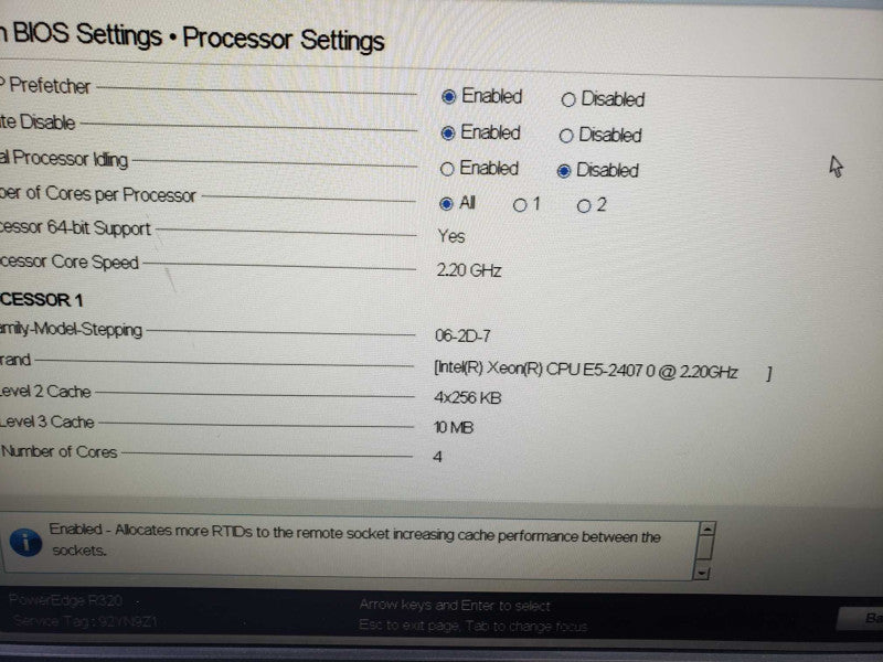 Dell R320 Server 1x Xeon E5-2407 @ 2.20 Ghz 8 GB RAM **READ** )