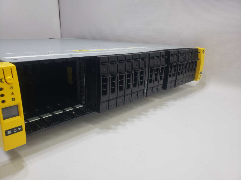 HP 3PAR StoreServ 7200 23 Bay Server **READ** )
