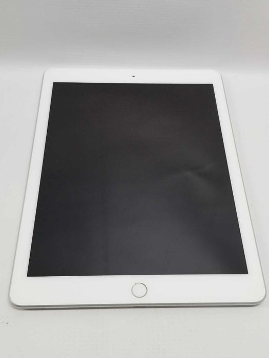Apple iPad A1893 6th Generation 9.7\\"- Wi-Fi Only, READ* ~