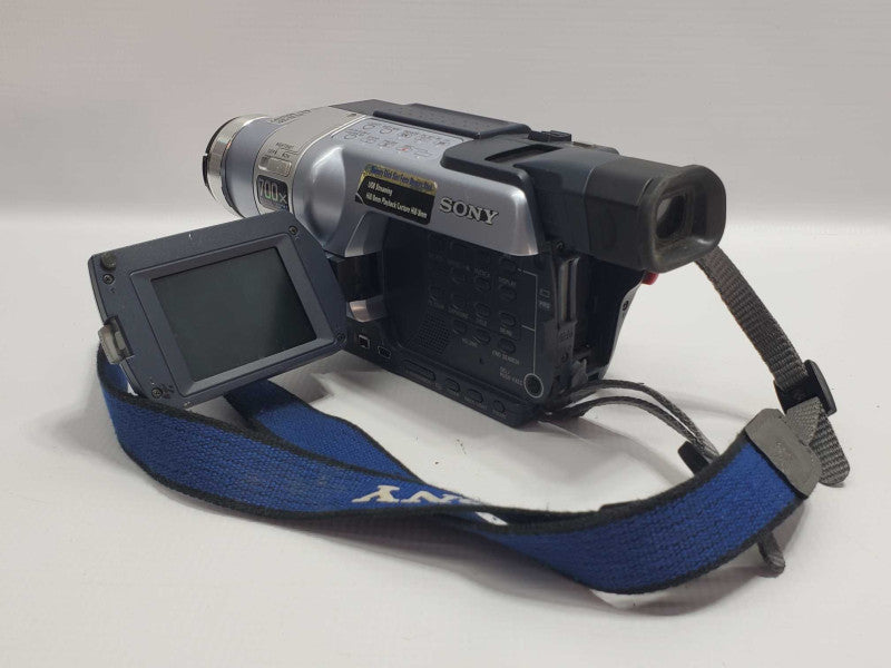Sony Digital Handycam Digital 8 DCR-TRV350 Videocamera |