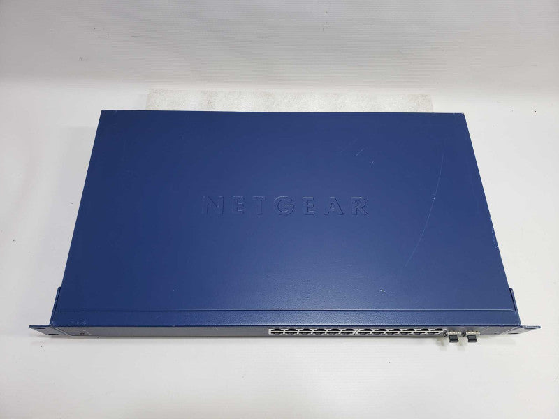 NetGear ProSafe GS724TP 24-Port Gigabit Managed Ethernet Smart Switch )