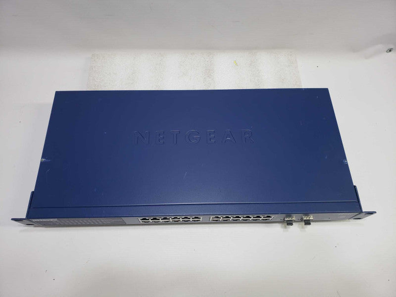 Netgear ProSafe GS724T v2 24-Port Gigabit Smart Switch With RackMount Ears )