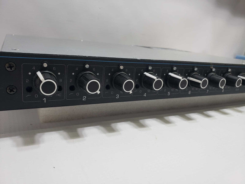 Shure SCM800 8 Channel Microphone Mixer Pro Audio Mic Rack Mount )