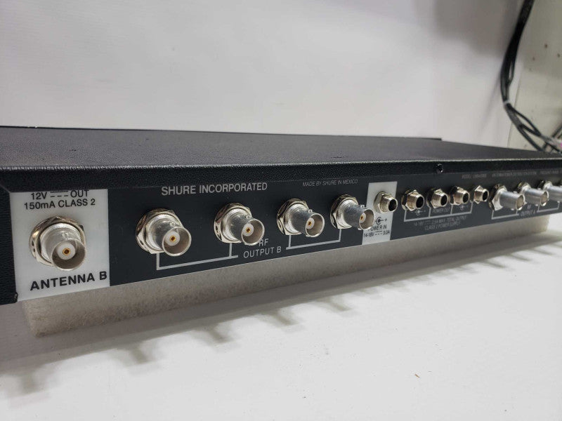 Shure UA844 UHF Antenna/Power Distribution System 470-900MHz *READ* )
