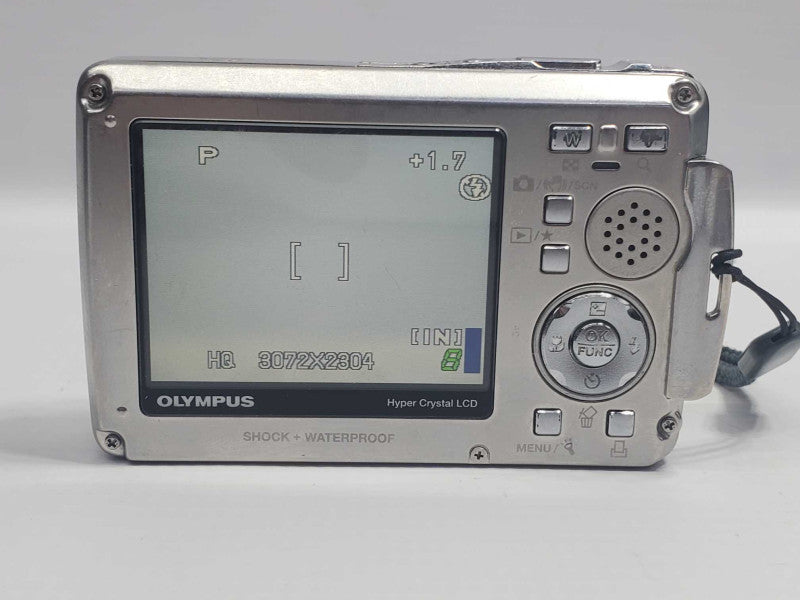 Olympus Stylus 770 SW 7.1MP Digital Camera |