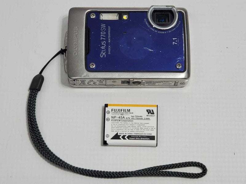 Olympus Stylus 770 SW 7.1MP Digital Camera |