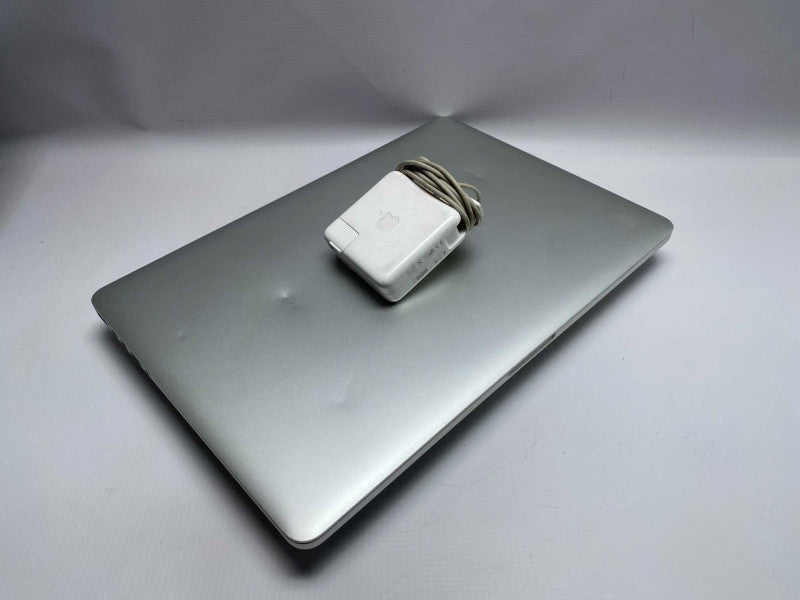 Mid 2015 MacBook Pro Retina 15-inch with intel i7 CPU 16GB RAM & 250GB Storage -