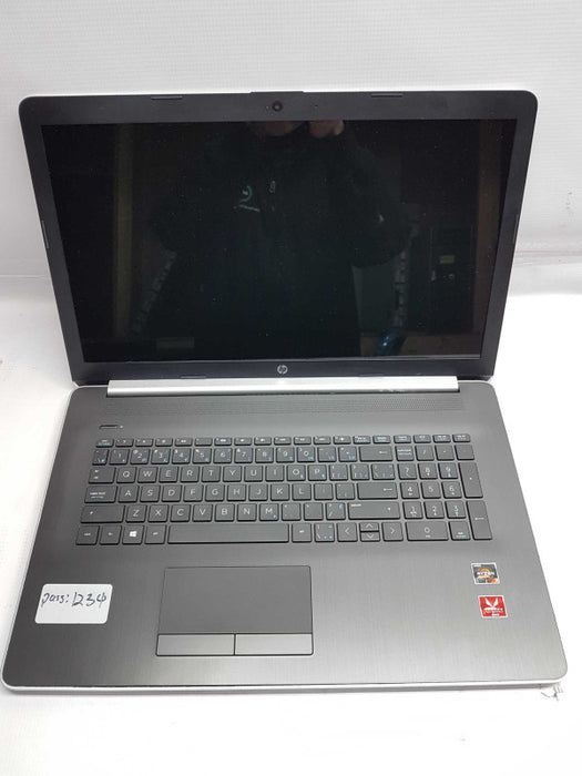 HP 17-CA1007ca Ryzen 3 3200U / 16 gb ram / Vega 3 / 256gb ssd / 17.3\\" #