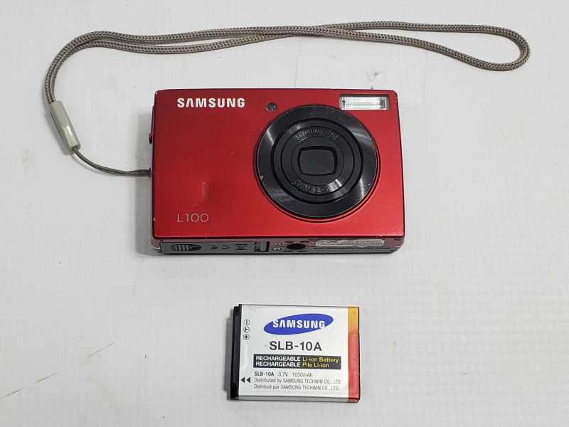 Samsung L100 8.2MP Digital Camera |