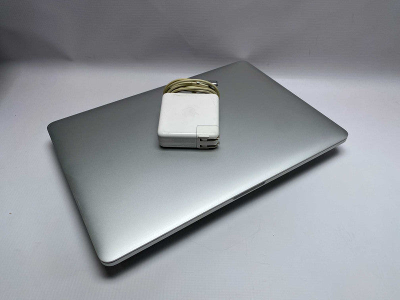 Mid 2014 MacBook Pro Retina 15-inch Intel Core i7 CPU 16GB RAM & 500GB READ  -