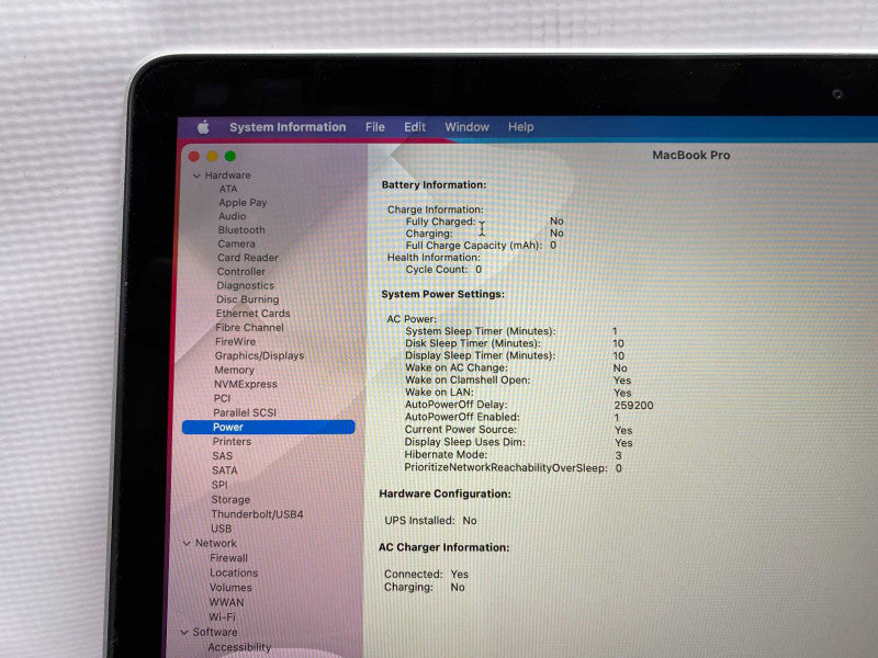 Mid 2014 MacBook Pro Retina 15-inch Intel Core i7 CPU 16GB RAM & 500GB READ  -