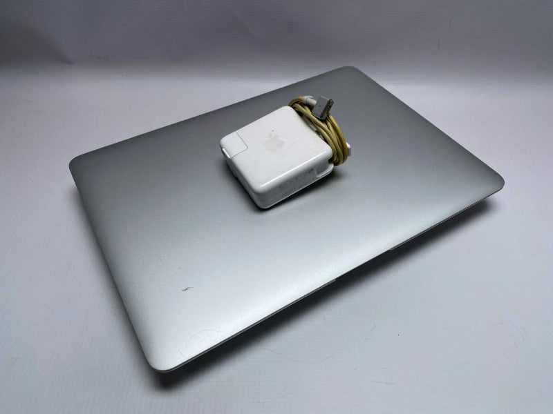 2017 13-inch MacBook Air with Intel i5 CPU 8G BRAM & 250GB Storage  -
