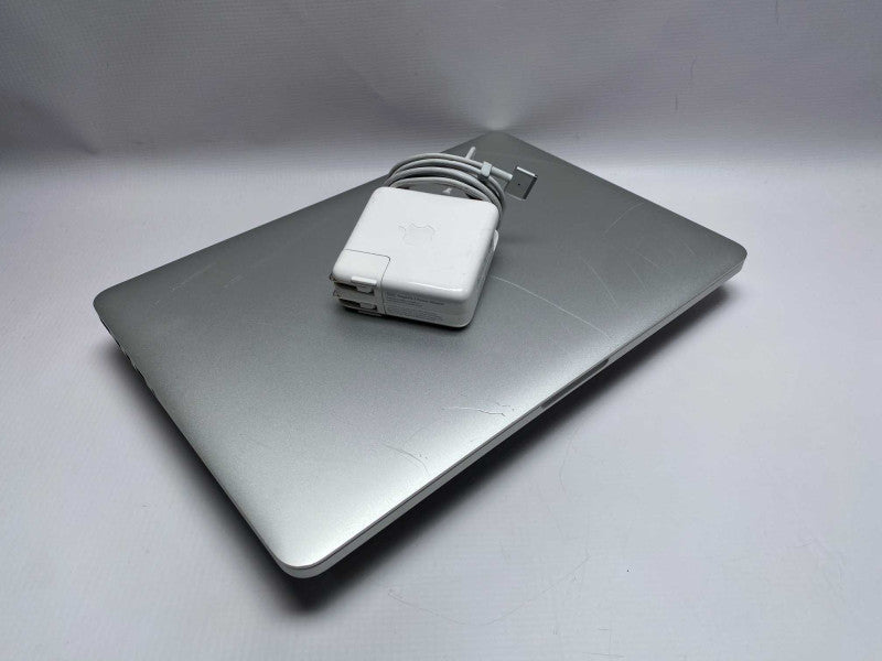 2015 MacBook Pro Retina 13-inch with intel i5 CPU 8GB RAM & 120GB Storage  -