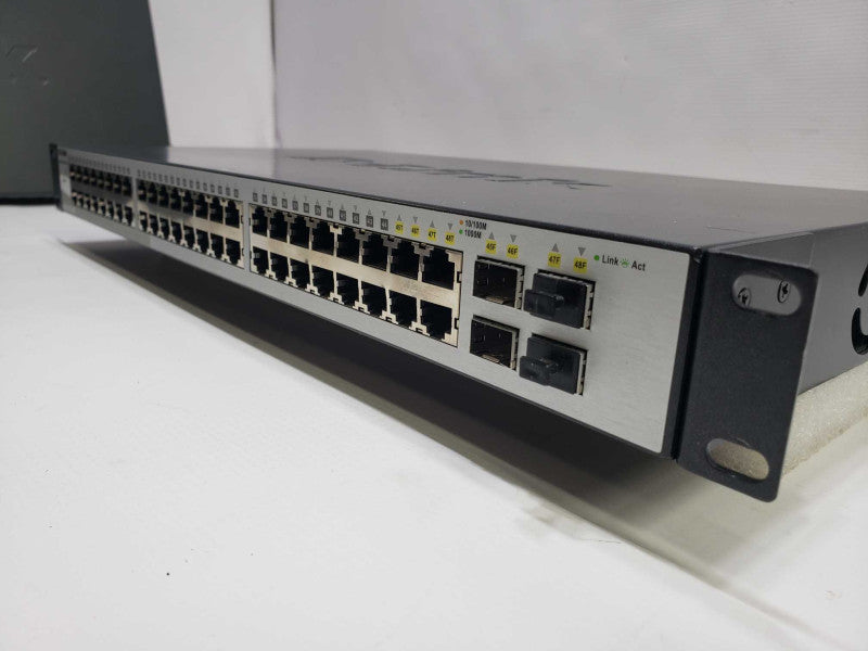 D-Link DGS-1210-48 48-Port Managed Gigabit Ethernet Switch )