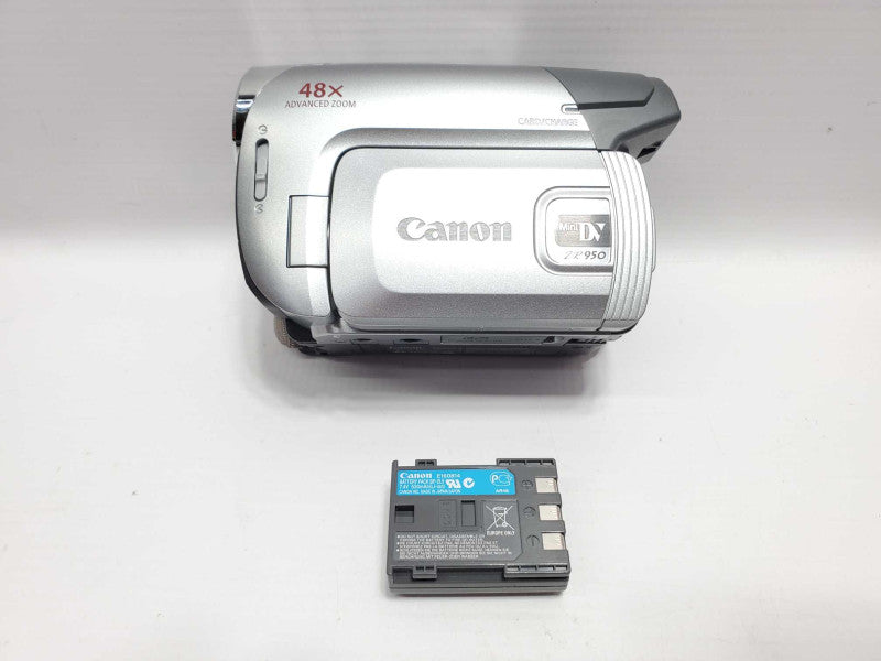 Canon ZR 950A MiniDV Camcorder |