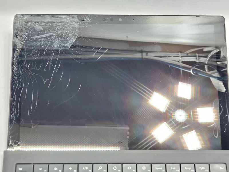 Microsoft Surface Pro 6 (1796) i5-8350U 8GB RAM 256GB Storage (READ) |