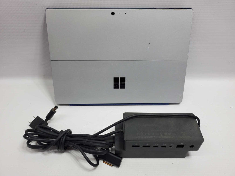 Microsoft Surface Pro 4 (1724) i5-6300U, 8GB RAM 256GB Storage (READ) |