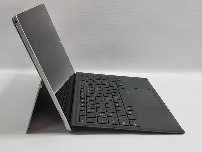 Microsoft Surface Pro 3 (1631) i5-4300U 8GB RAM 256GB Storage |