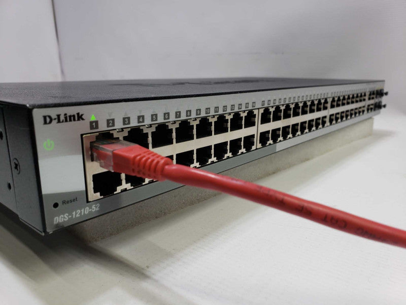 D-Link (DGS-1210-52) 48-Ports Plug-in Module Ethernet Switch )