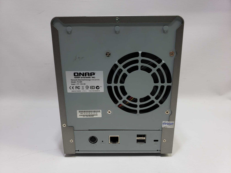QNAP TS-409 4-Bay NAS No Caddies **READ* )