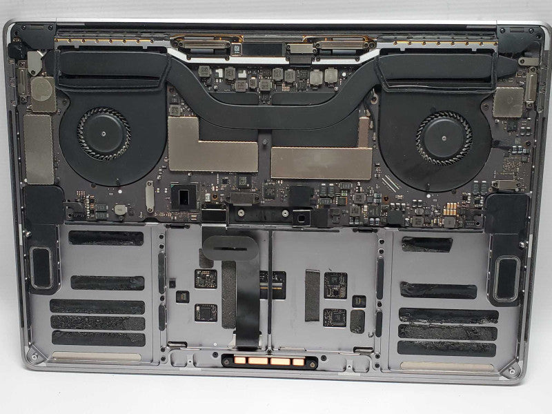 MacBook Pro 15.4\\" - M.2017 A1707, i7-7820HQ 2.9GHz/16GB, 500GB, READ* ~