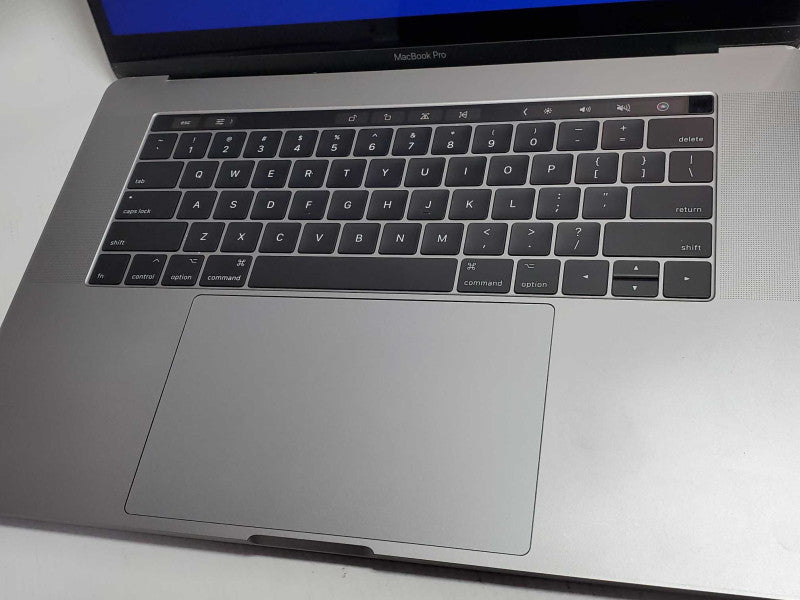 MacBook Pro 15.4\\" - M.2017 A1707, i7-7820HQ 2.9GHz/16GB, 500GB, READ* ~
