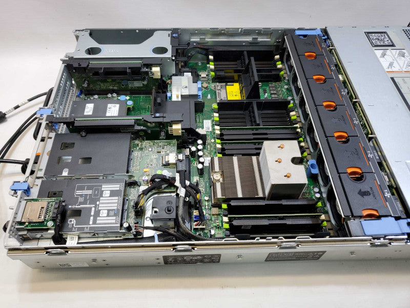 Dell PowerEdge R720xd Xeon E5-2630 @ 2.3GHz 32GB DDR3 12x 3.5\\" No HDD  (