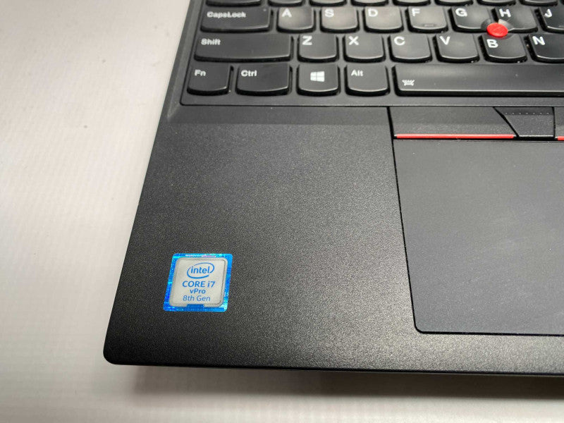 Lenovo ThinkPad P52s with intel i7-8650U CPU 32GB RAM & 512GB NVMe Storage  -