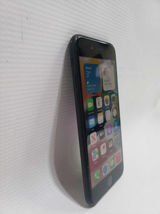 Apple iPhone 7 32 GB Unlocked Black **READ* )