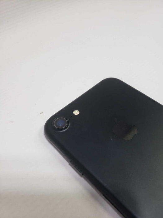Apple iPhone 7 32 GB Unlocked Black **READ* )